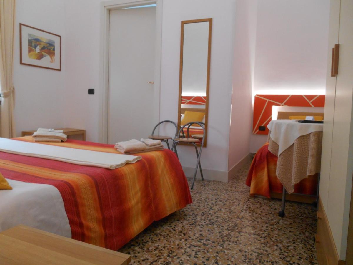 Le Rose Malpensa Bed & Breakfast Busto Arsizio Dış mekan fotoğraf