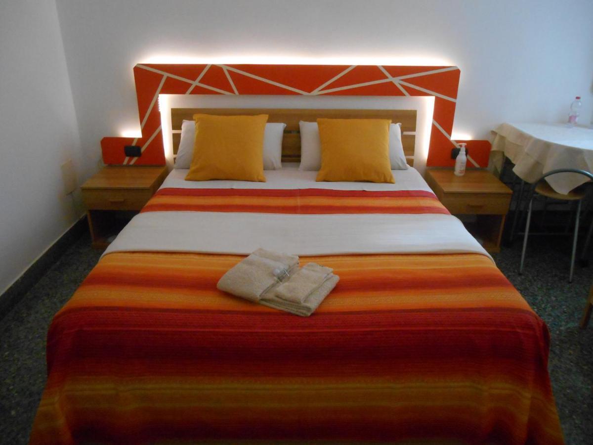 Le Rose Malpensa Bed & Breakfast Busto Arsizio Dış mekan fotoğraf