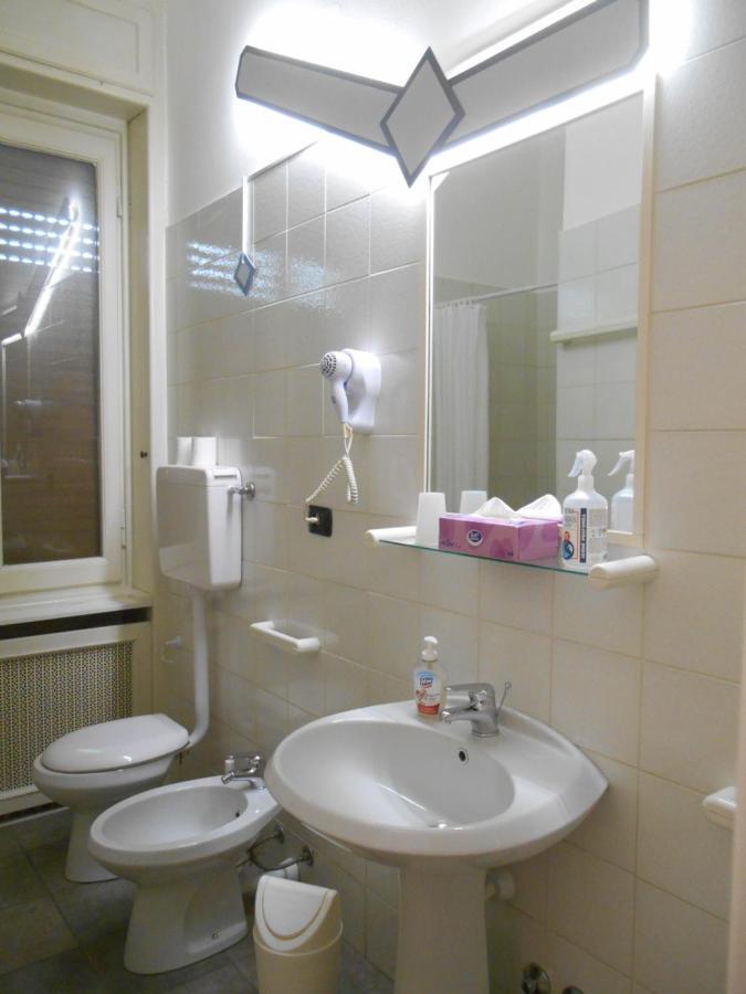 Le Rose Malpensa Bed & Breakfast Busto Arsizio Dış mekan fotoğraf