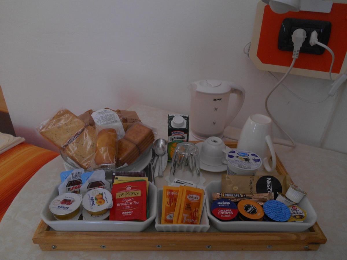 Le Rose Malpensa Bed & Breakfast Busto Arsizio Dış mekan fotoğraf