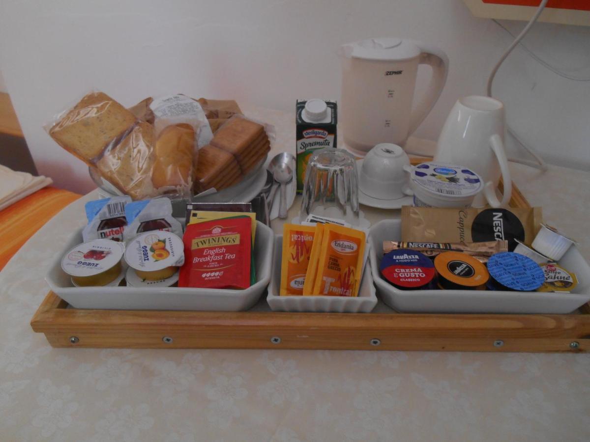 Le Rose Malpensa Bed & Breakfast Busto Arsizio Dış mekan fotoğraf